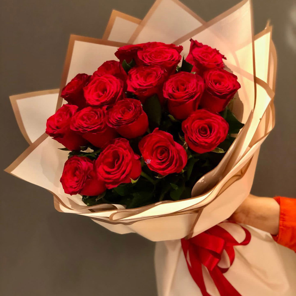 دسته گل رز قرمز 2