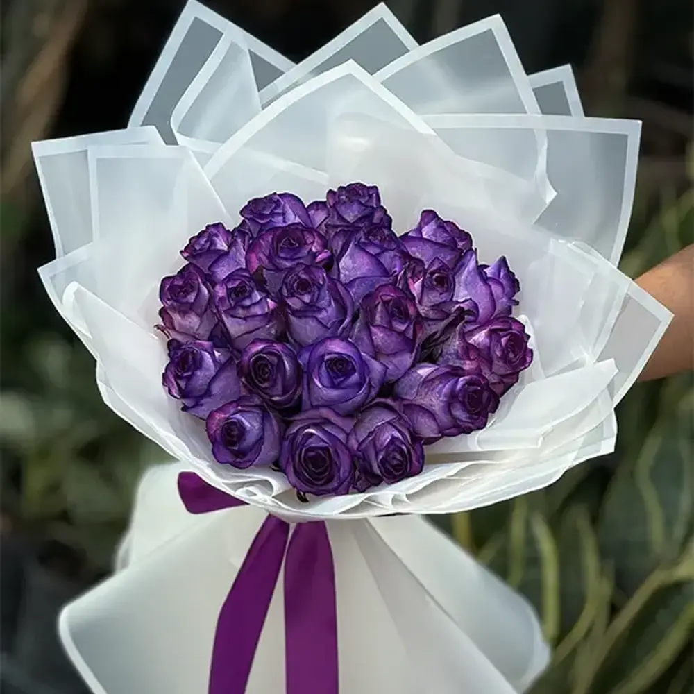 دسته گل رز بنفش